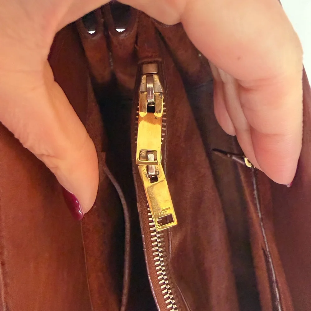 Yves Saint Laurent Sac de Jour (Large) – Camel Calfskin - Picture 10 of 15